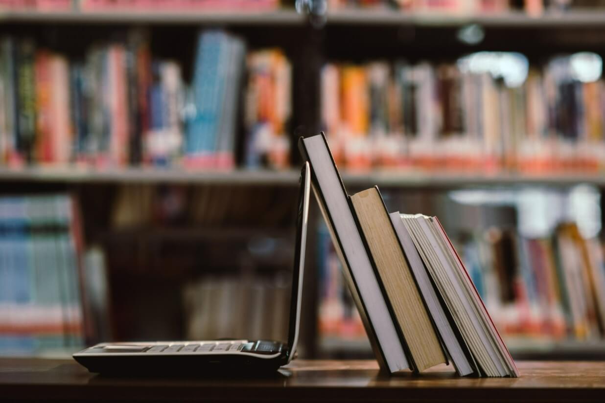 How Offline Book Presence Influences Online Book Recommendations