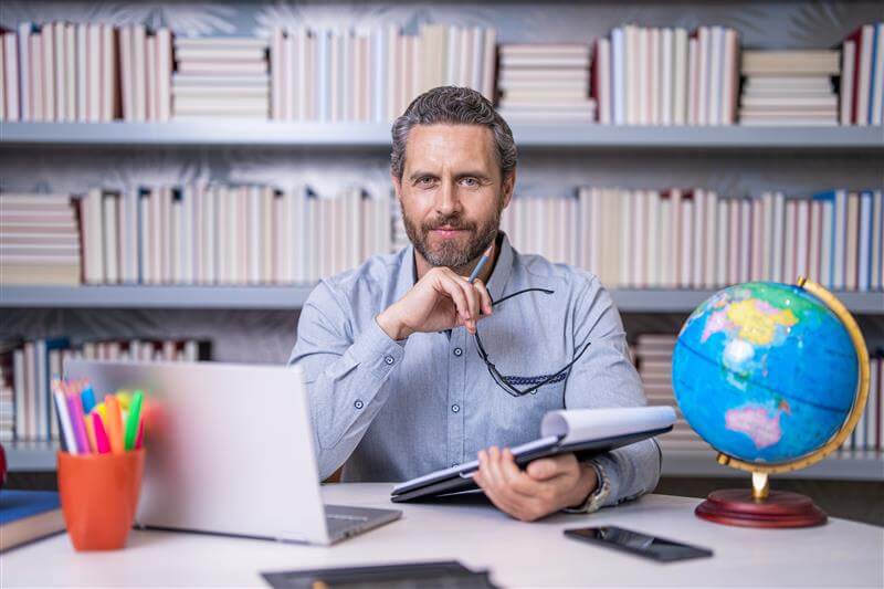 What Global Booksellers Look for Before Stocking a New Author